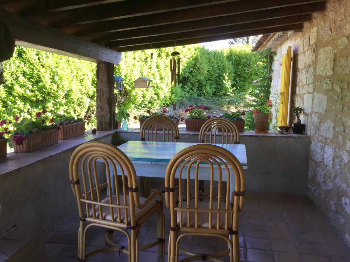 Chez Patricia Bed and Breakfast Castelnau-Montratier Exteriör bild